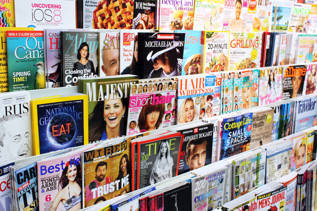  Magazines on display in a store 